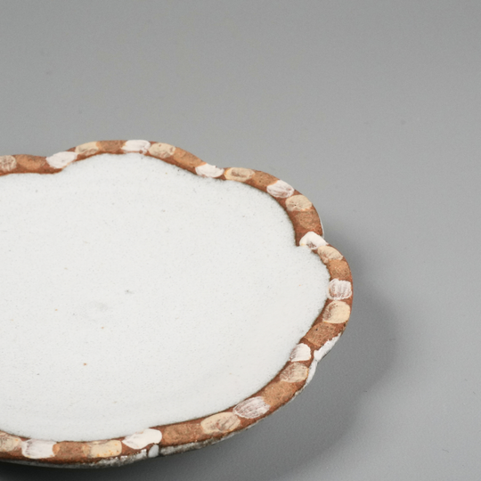 Flower-shaped mamezara | White | Asano Kiln