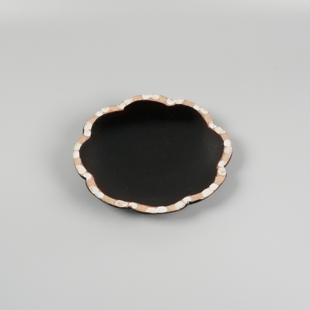 Flower-shaped mamezara | White | Asano Kiln