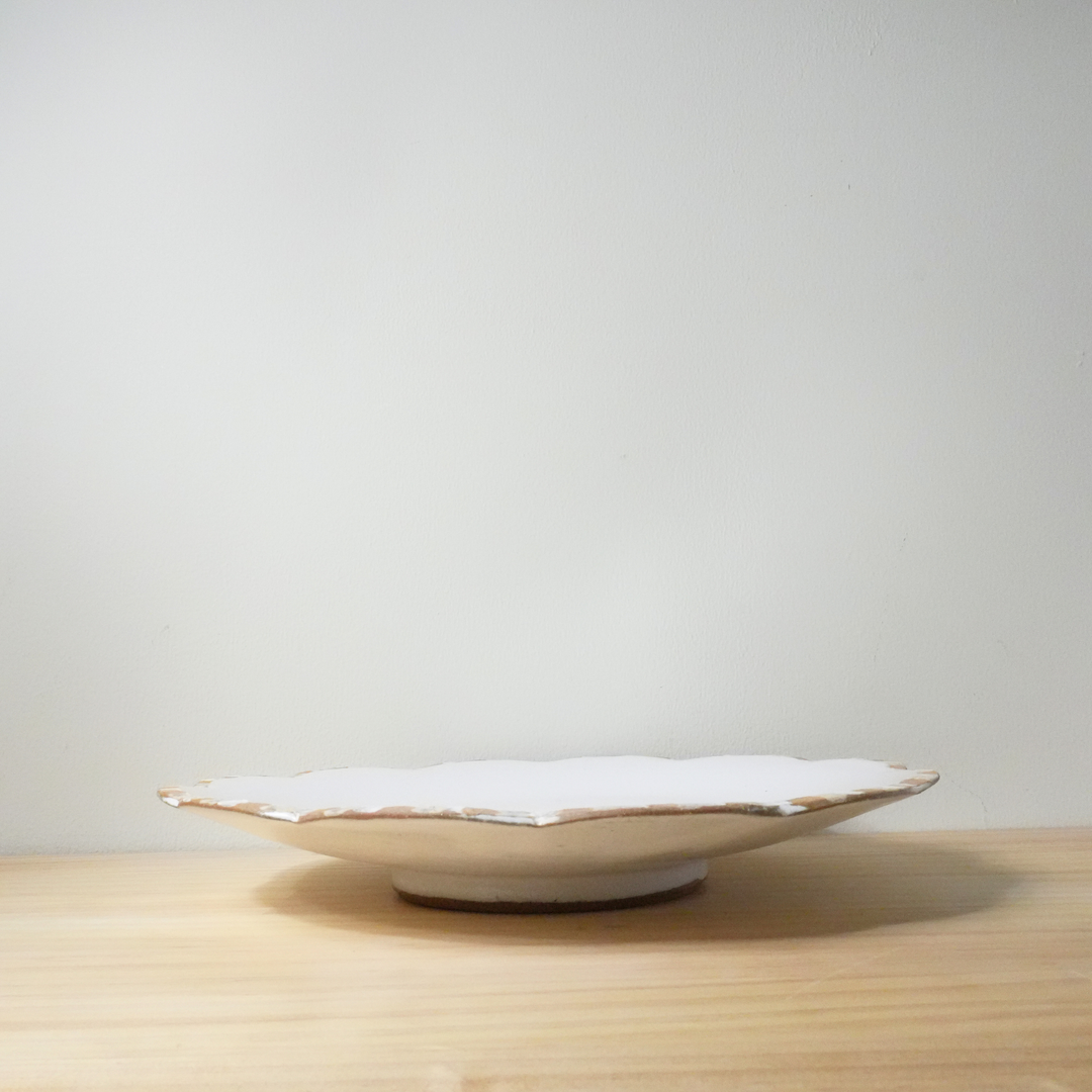 Assiette à fleurs Hanagama en lin, glaçure ambrée, assiette moyenne, blanc
