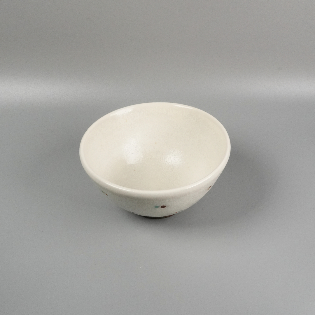 Assiette fleurie Asa no Gama, glaçure ambrée, petite assiette, noir