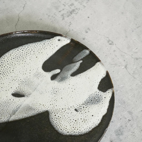 モノトーンの平皿 | 小皿 | 12cm | Luke