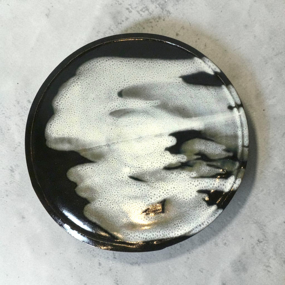 モノトーンの平皿 | 大皿 | 24cm | Luke