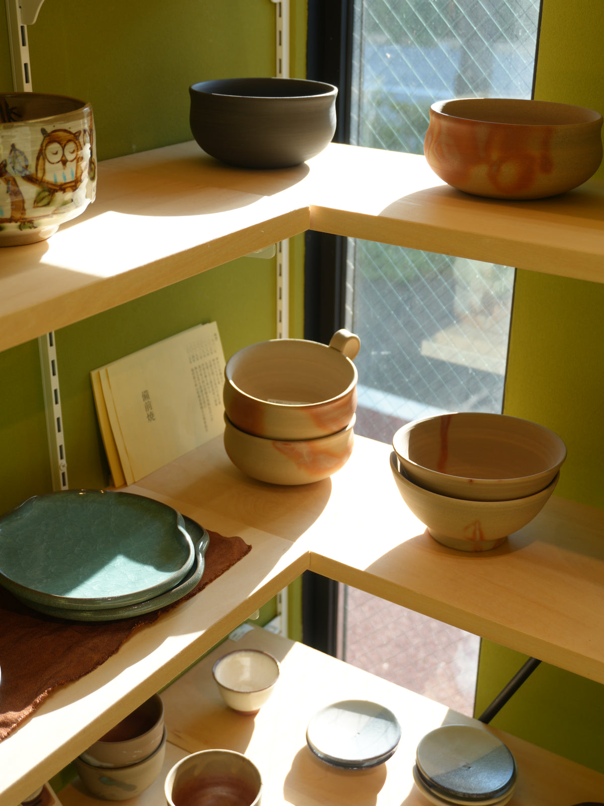 武蔵小山の食器屋 Maison Toji の店内