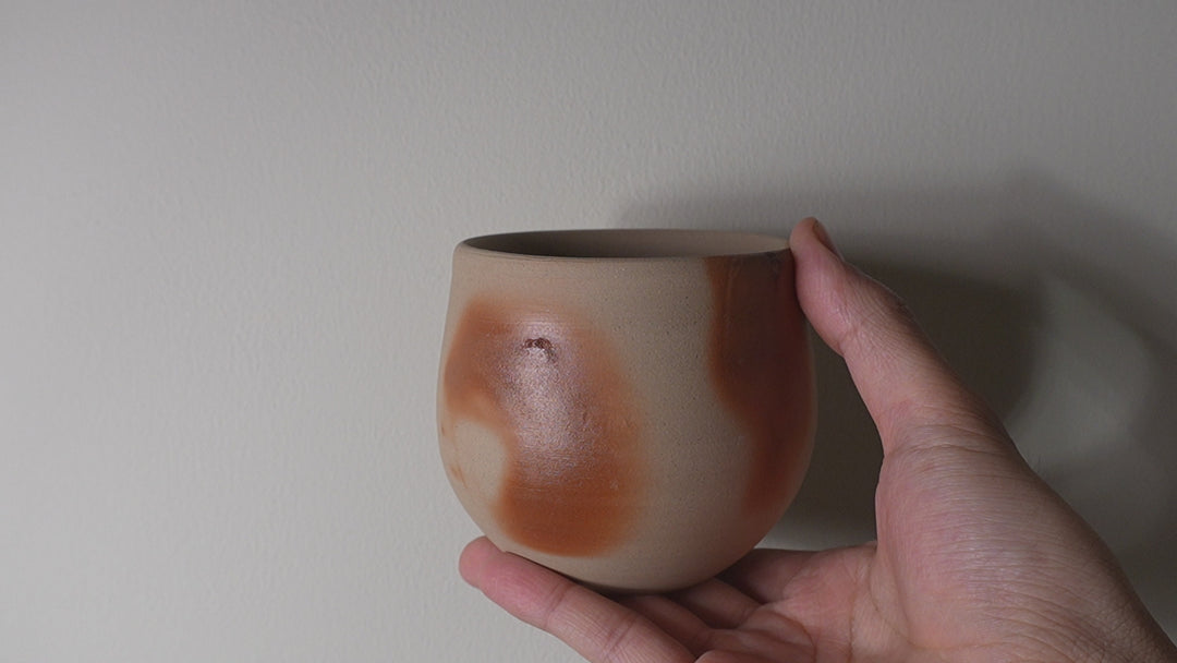 Rounded cup (light-colored) | Jun Takagi | Bizen Ware